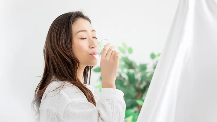 毎日2リットル？正しいお水の飲み方とは